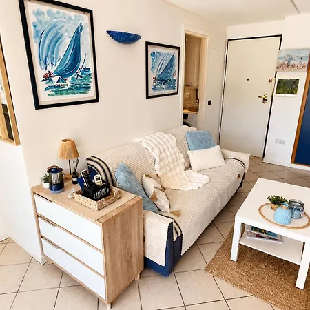 Escapade Ensoleillée, Jardin, Terrasse, Proche Appartement Villeneuve-Loubet